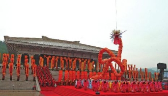 陕西万h公祭轩辕黄帝 习马会写入祭?>
        <p class='ph_title'>陕西万h公祭轩辕黄帝 习马会写入祭?/p>
        <p class='ph_time'>2016-04-05</p>
      </a>
    </li>
                <li>
      <a href=