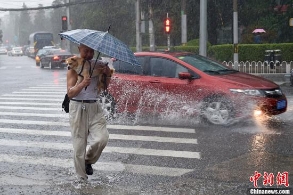 北京首发暴雨色预警 3000人出?>
        <p class='ph_title'>北京首发暴雨色预警 3000人出?/p>
        <p class='ph_time'>2016-07-20</p>
      </a>
    </li>
                <li>
      <a href=