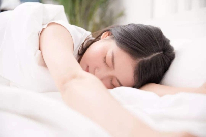 保持8时睡眠够了吗Q做到这几点睡得才更?>
        <p class='ph_title'>保持8时睡眠够了吗Q做到这几点睡得才更?/p>
        <p class='ph_time'>2020-07-03</p>
      </a>
    </li>
                <li>
      <a href=